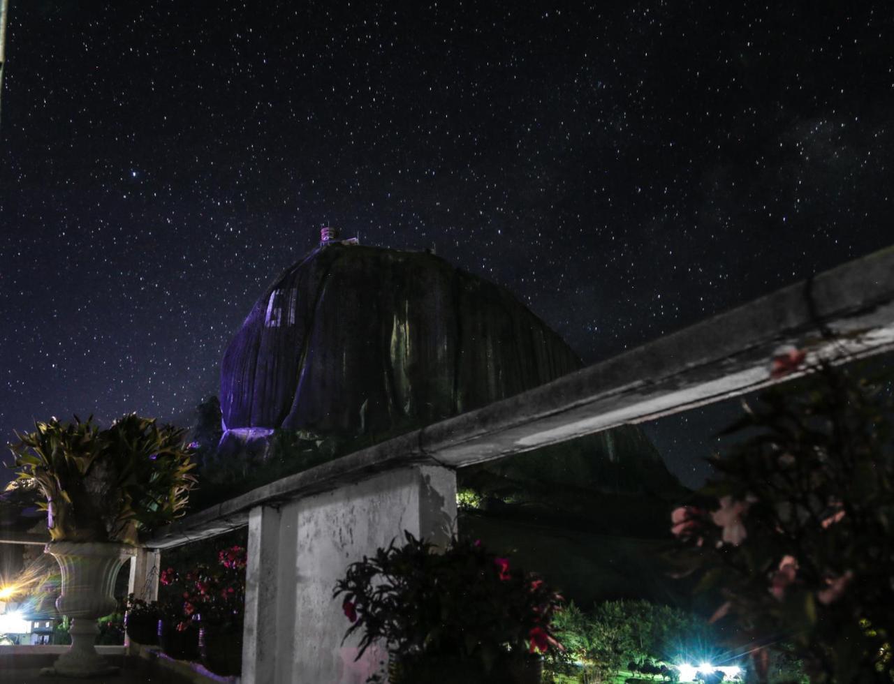 Vila Casa Galeria Guatapé Exteriér fotografie